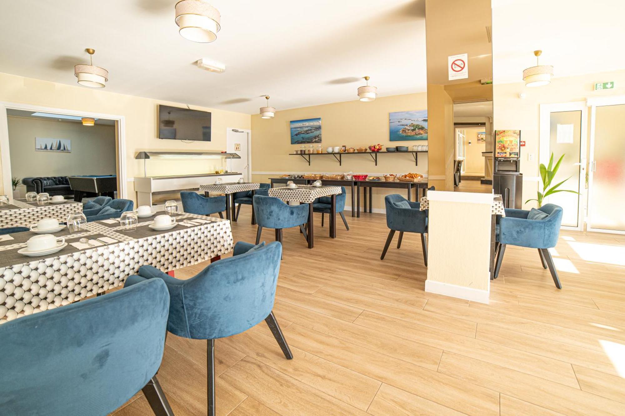 Saint-Pol-de-Léon Hotel De La Mairie מראה חיצוני תמונה